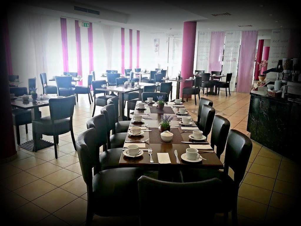 Hotel Primula Troisdorf Exteriör bild
