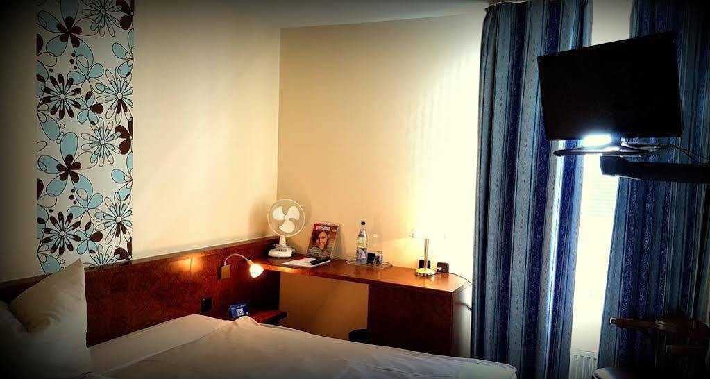 Hotel Primula Troisdorf Exteriör bild