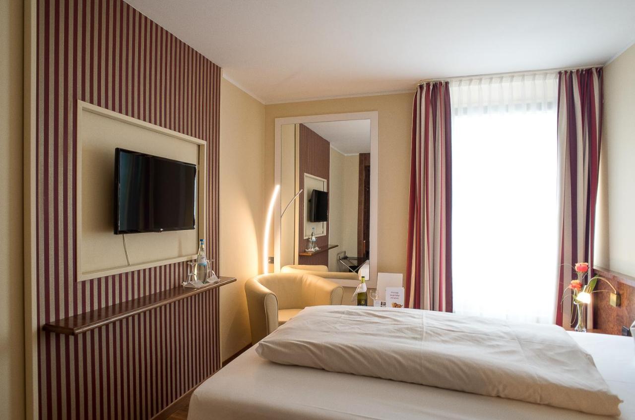 Hotel Primula Troisdorf Exteriör bild