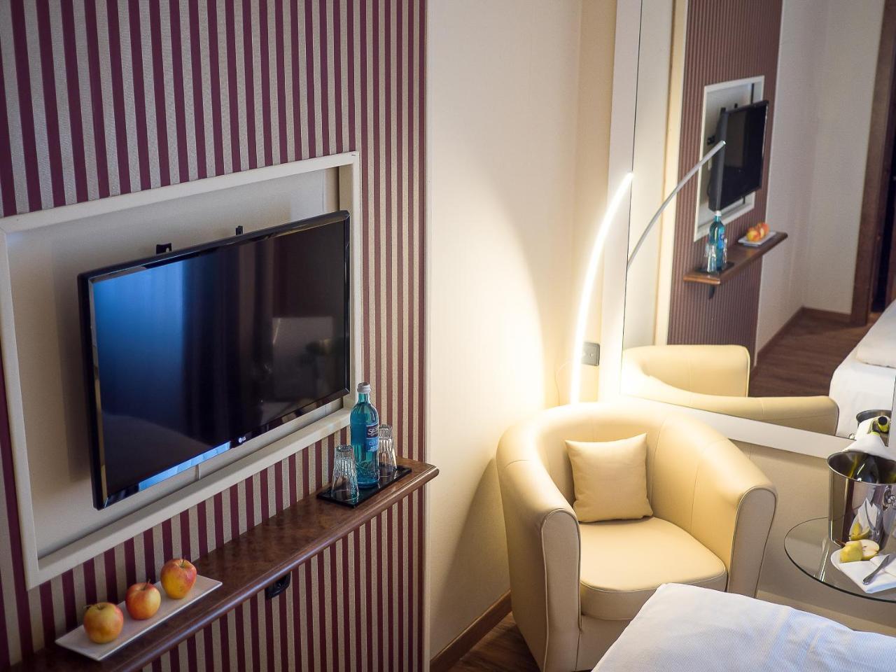 Hotel Primula Troisdorf Exteriör bild
