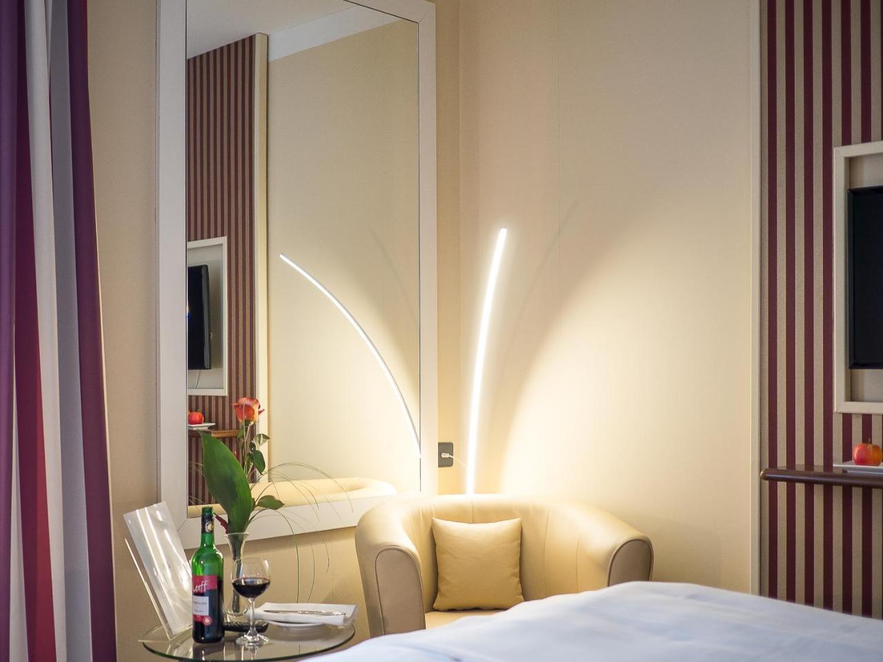 Hotel Primula Troisdorf Exteriör bild